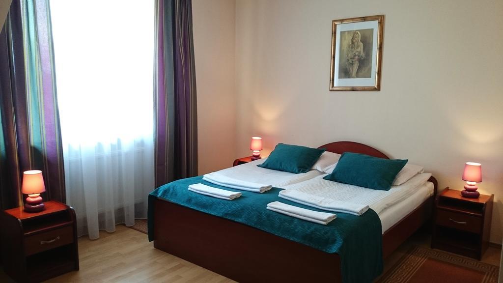 Hotel Pod Kamykiem 3*